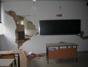 scuola terremoto1