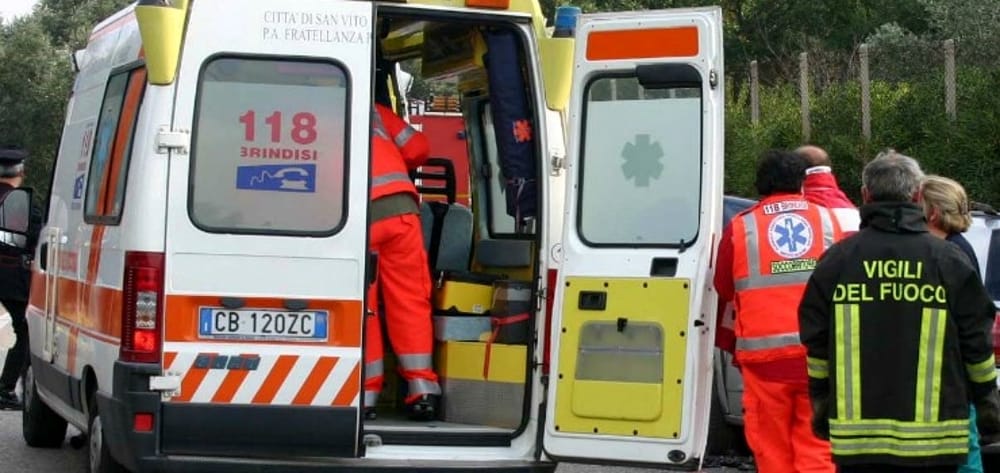 ambulanza e vigili del fuoco 2