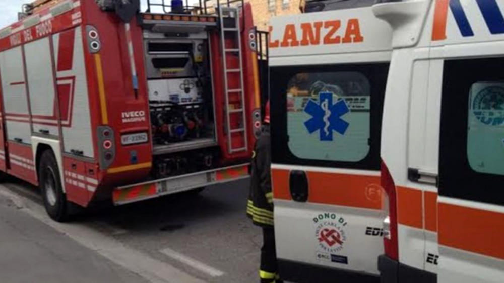 ambulanza vigili del fuoco 2