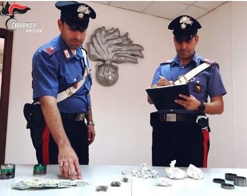 Carabinieri sequestro droga
