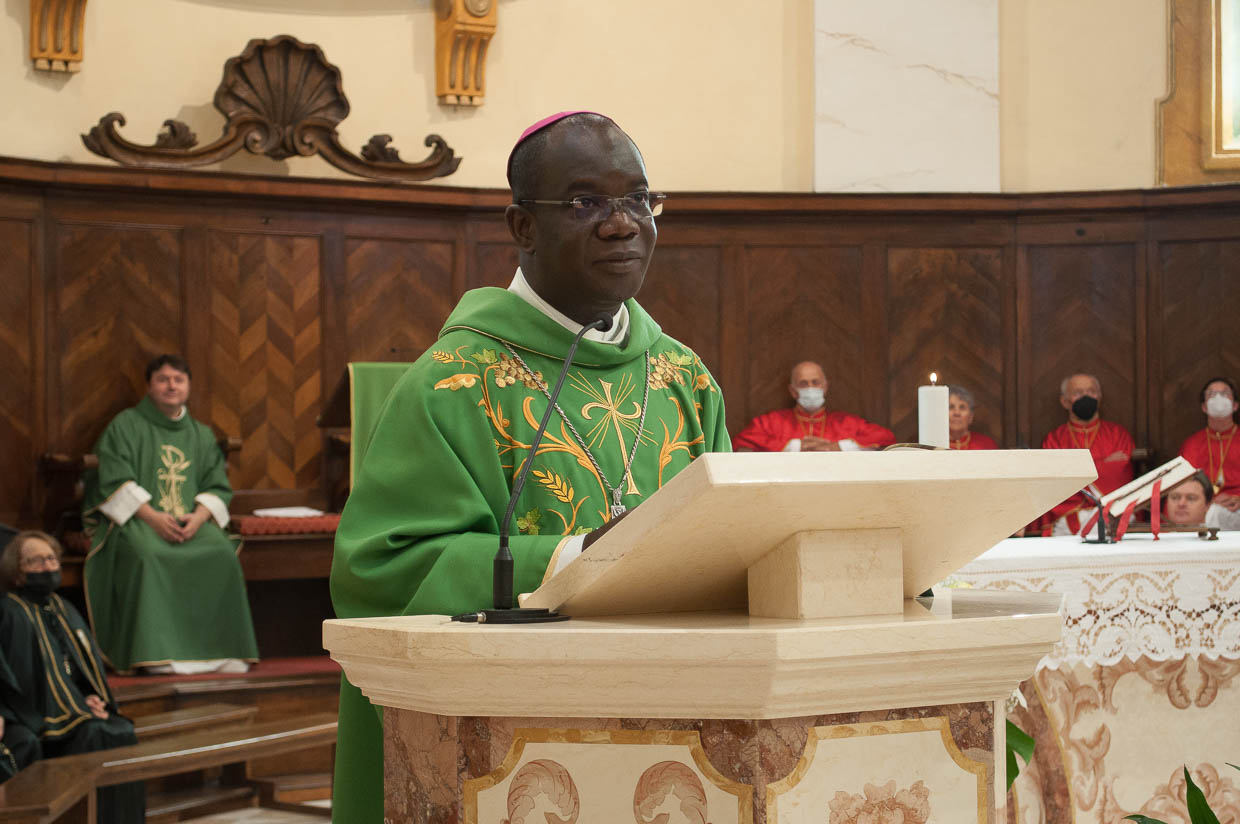 Potenza Picena conheceu o novo bispo titular da cidade, Mons.  Jean Sylvain Emien Mambe