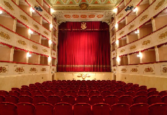 interno_teatro_dal_palco.jpg